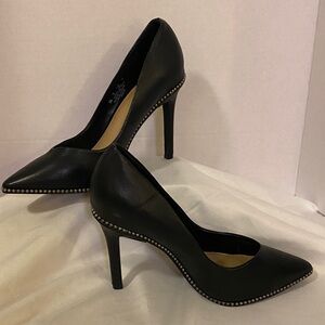 BLEECKER & BOND Elegant Black Stiletto Heels